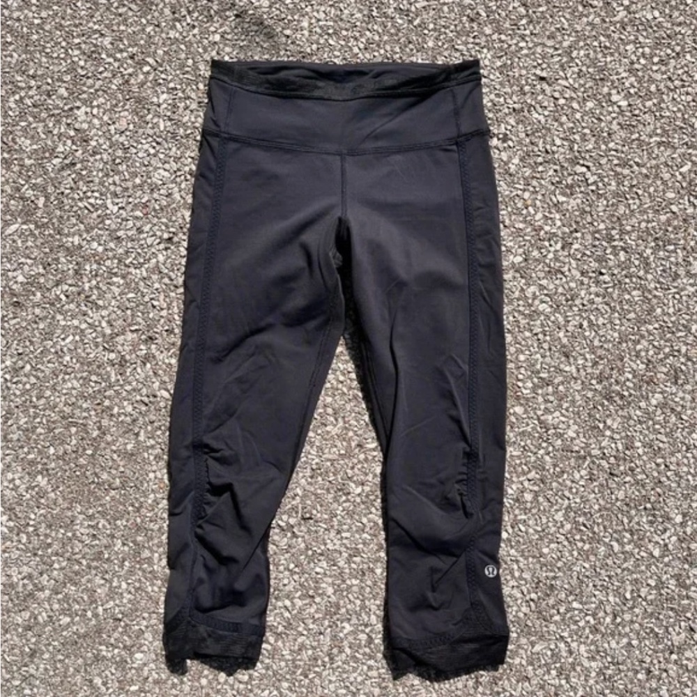 LULULEMON| CROPPED CAMO MESH LEGGINGS
